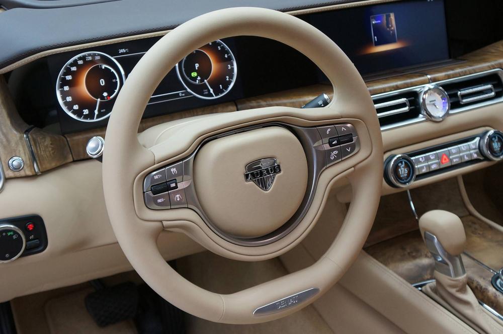 Nội thất sang trọng của Aurus Senat