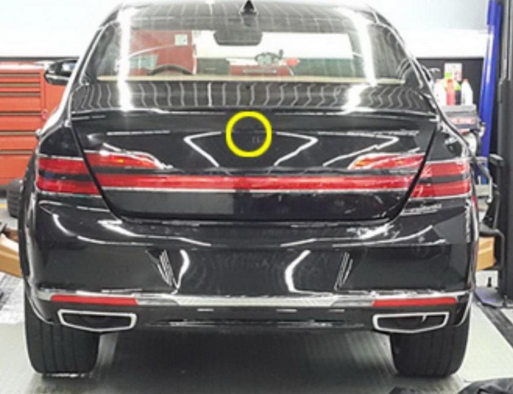 Genesis G90 2019 được bổ sung cụm đèn hậu nối liền nhau