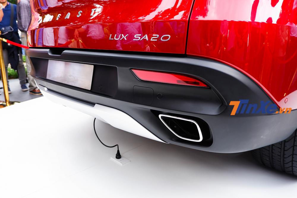 VinFast LUX SA2.0 chính thức được ra mắt Việt Nam, giá đợt 1 là 1,136 tỷ đồng, chưa thuế VinFast LUX SA2.0 chính thức được ra mắt Việt Nam, giá đợt 1 là 1,136 tỷ đồng, chưa thuế
