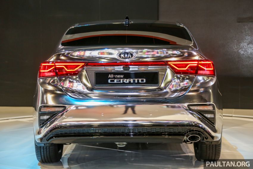Đằng sau Kia Cerato 2019 xuất hiện cụm đèn hậu mới