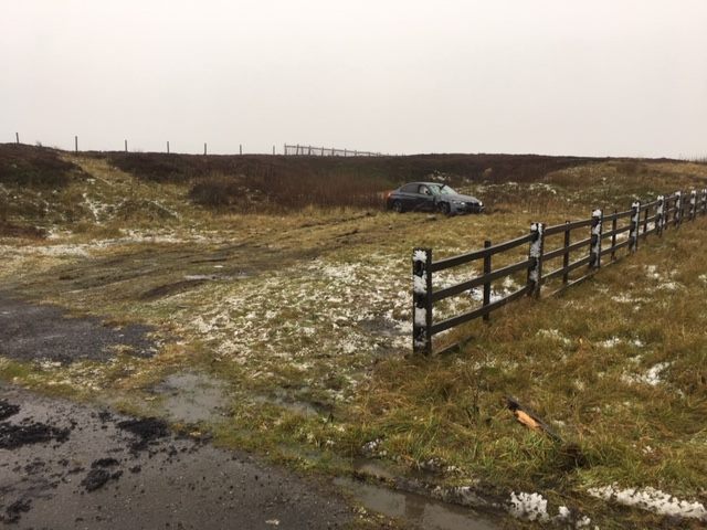 Chiếc BMW 3-Series tại hiện trường vụ tai nạn