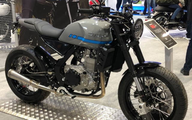 Chiếc xe được mang tới triển lãm khá lạ mắt Chiếc xe được mang tới triển lãm khá lạ mắt