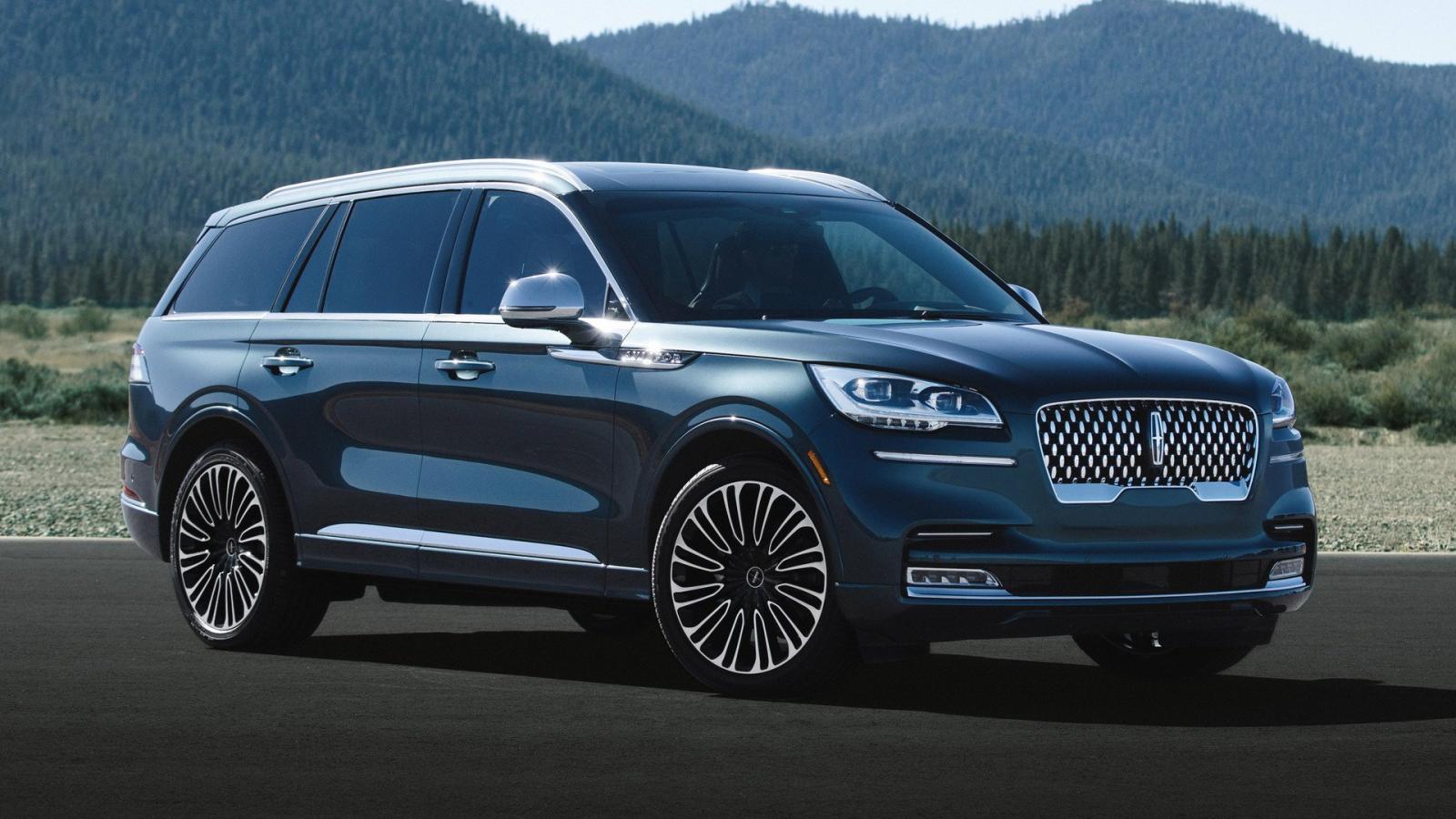 Phía trước của Lincoln Aviator 2020