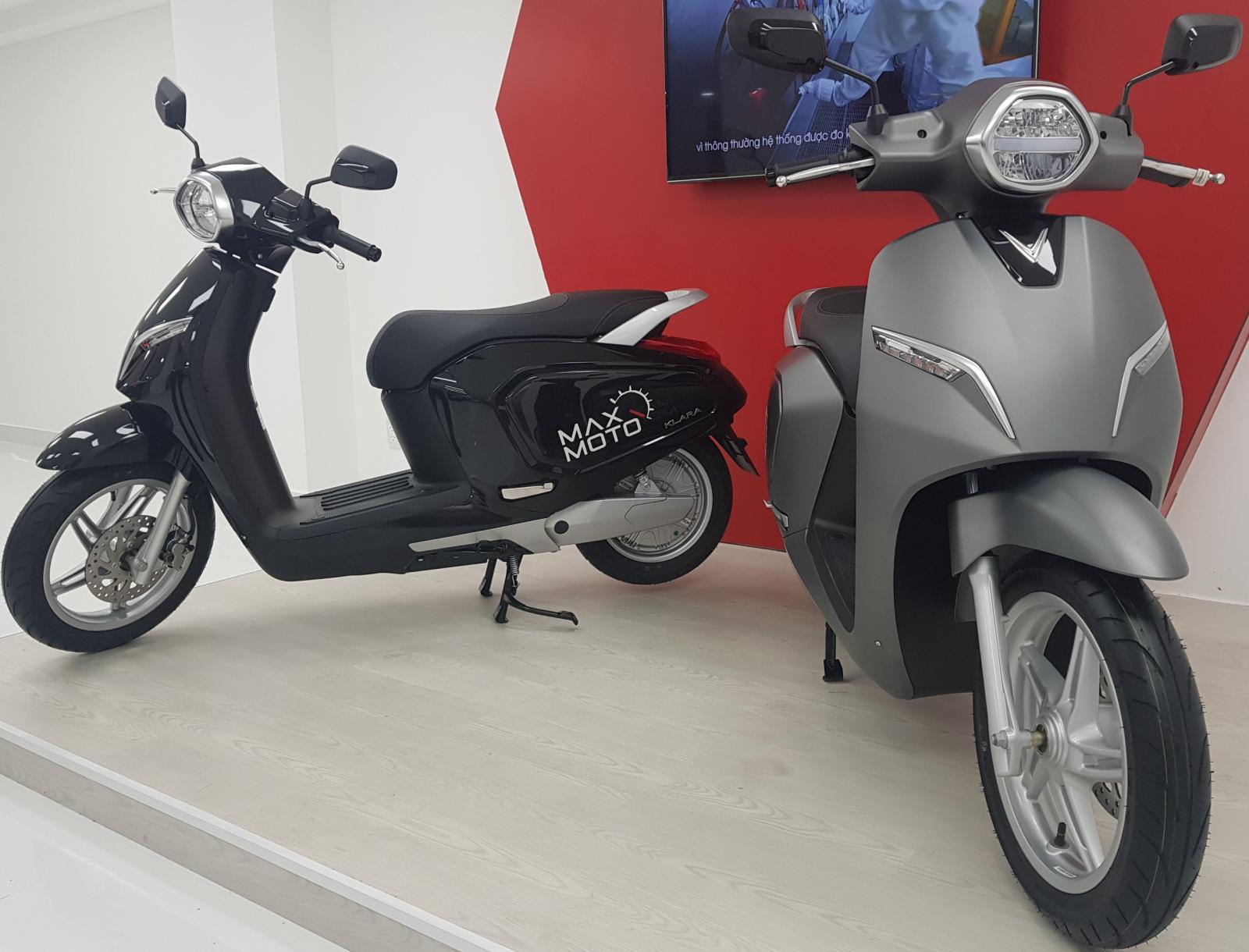 Những chiếc xe Vinfast Klara được trưng bày trong Showroom có tem của Max Moto
