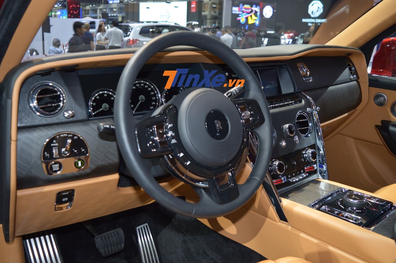 Rolls-Royce Cullinan được trang bị khối động cơ V12