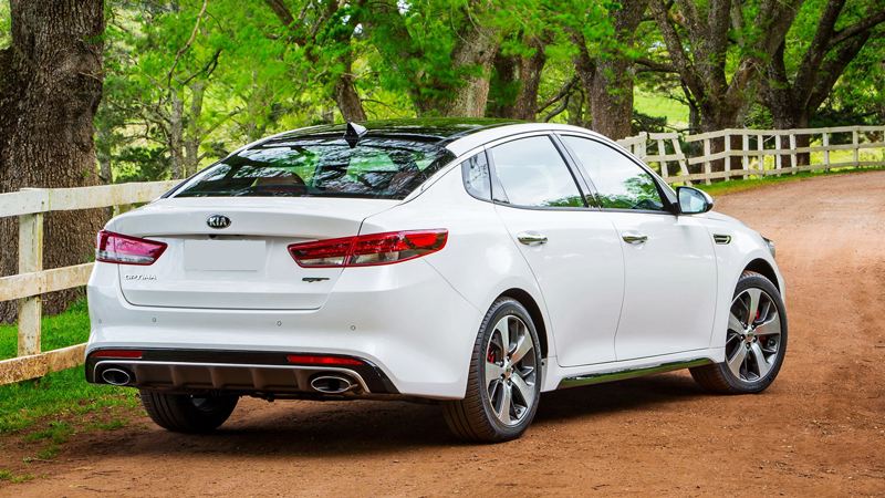 Cuối năm, các đại lý đua nhau giảm giá Kia Optima