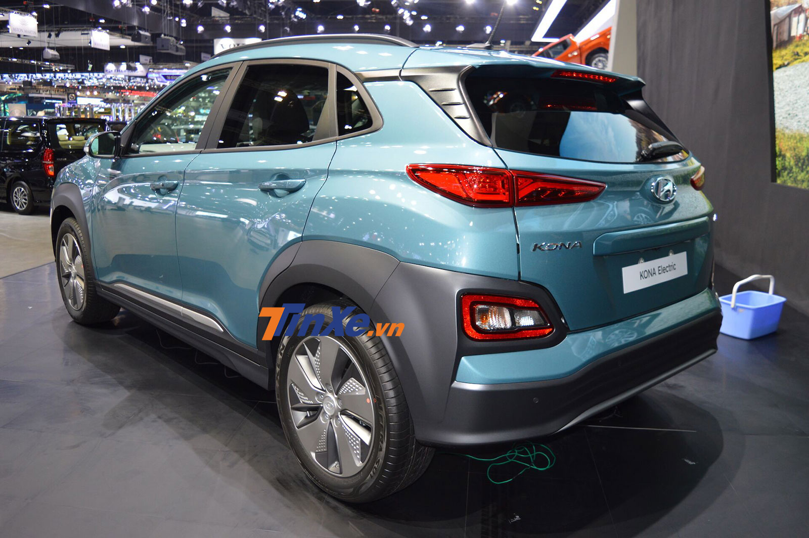 Hyundai Kona Electric có phiên bản tiêu chuẩn và cao cấp Hyundai Kona Electric có phiên bản tiêu chuẩn và cao cấp