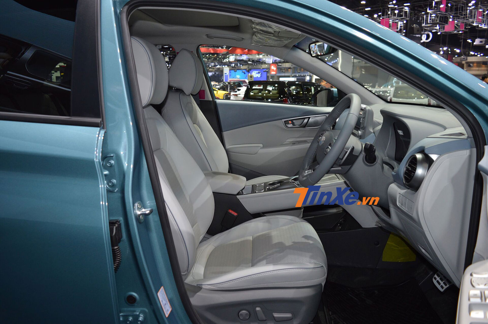 Ghế trước có thể chỉnh điện 8 hướng, sưởi ấm và thoáng khí Ghế trước có thể chỉnh điện 8 hướng, sưởi ấm và thoáng khí