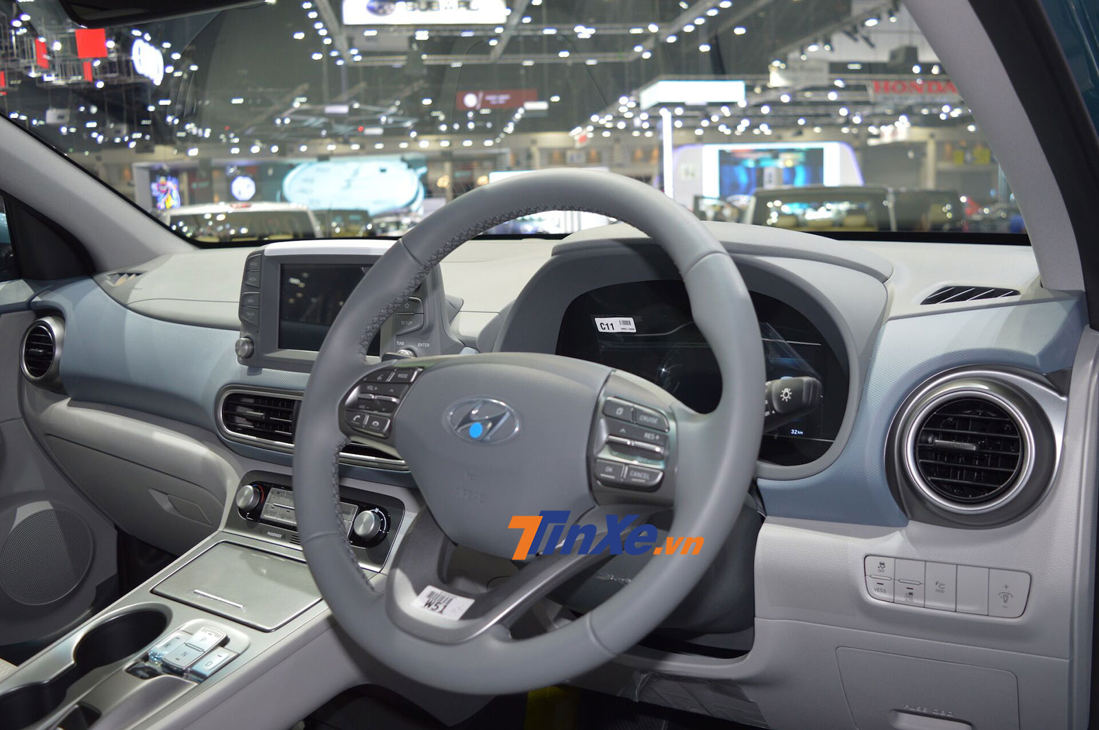 Nội thất bên trong Hyundai Kona Electric với tay lái nghịch Nội thất bên trong Hyundai Kona Electric với tay lái nghịch