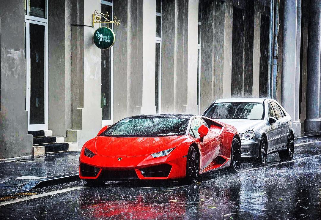 Em trai MC Ngọc Trinh chính là chủ nhân đầu tiên của chiếc Lamborghini Huracan LP580-2 màu đỏ phân phối chính hãng Em trai MC Ngọc Trinh chính là chủ nhân đầu tiên của chiếc Lamborghini Huracan LP580-2 màu đỏ phân phối chính hãng