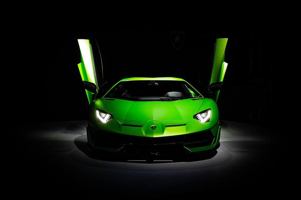 Giá bán xuất xưởng của siêu xe Lamborghini Aventador SVJ trên nửa triệu đô la Giá bán xuất xưởng của siêu xe Lamborghini Aventador SVJ trên nửa triệu đô la
