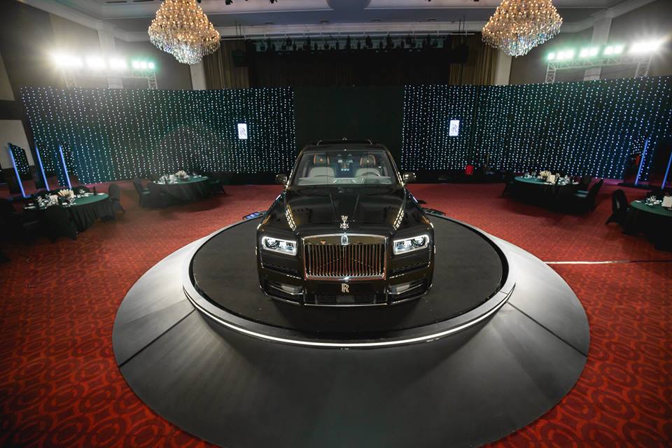 Rolls-Royce Cullinan ra mắt campuchia