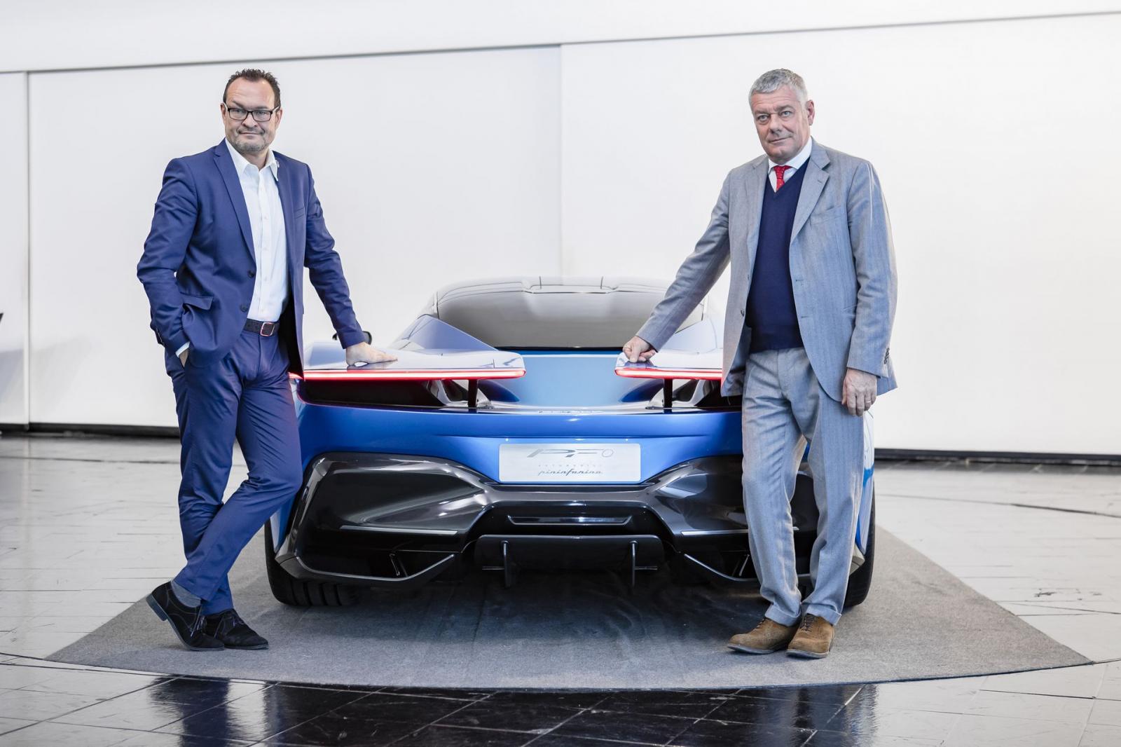 Ông Michael Perschke, CEO của Automobili Pininfarina, và ông Paolo Pininfarina
