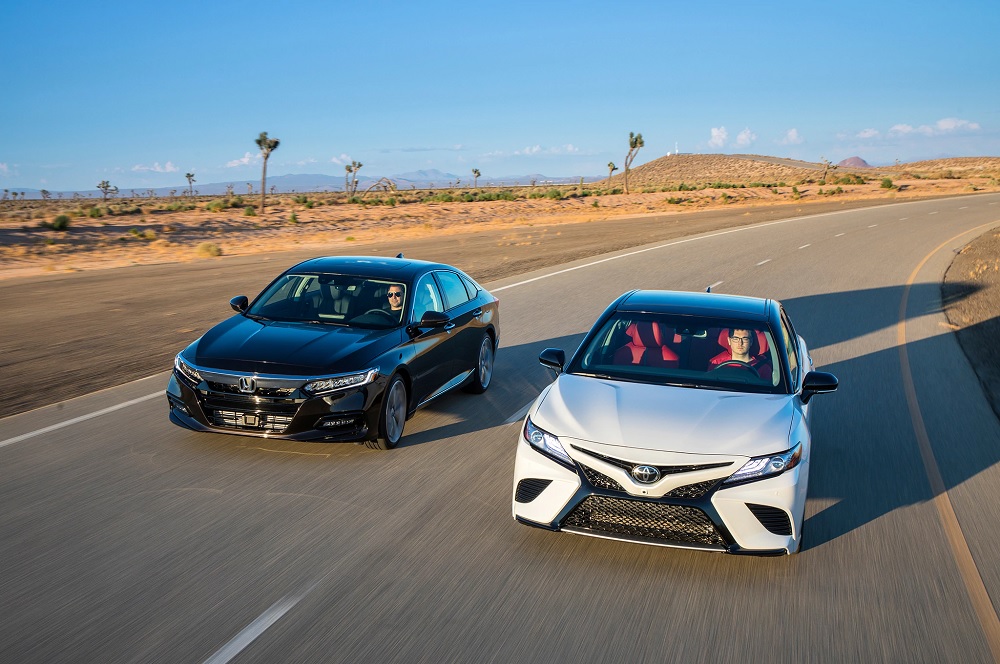 Cả Toyota và Honda đều giảm doanh số trong tháng 11 vừa qua tại Mỹ vì xe sedan đang bị thất sủng