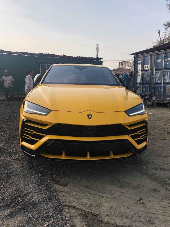 Chiếc Lamborghini Urus thứ 3 đã có mặt tại Việt Nam dưd ffrfg