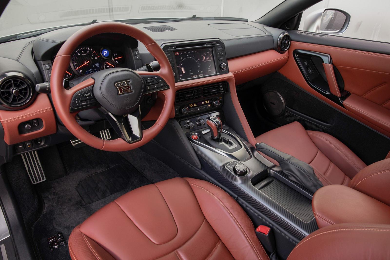 Nội thất bên trong Nissan GT-R 2019 Nội thất bên trong Nissan GT-R 2019