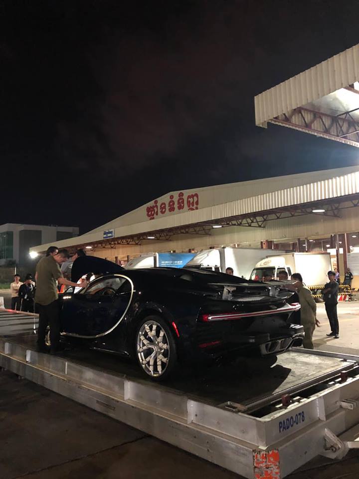 Bugatti Chiron về tay đại gia Campuchia với giá bán ước tính không dưới 79 tỷ đồng Bugatti Chiron về tay đại gia Campuchia với giá bán ước tính không dưới 79 tỷ đồng