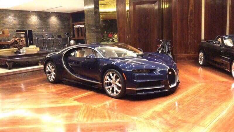 Chiếc Bugatti Chiron đầu tiên cập bến Campuchia đã được một công ty nhập khẩu tư nhân bàn giao cho chủ nhân Chiếc Bugatti Chiron đầu tiên cập bến Campuchia đã được một công ty nhập khẩu tư nhân bàn giao cho chủ nhân