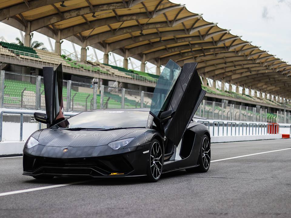 Lamborghini Aventador SVJ chỉ được sản xuất đúng 963 chiếc trên toàn thế giới