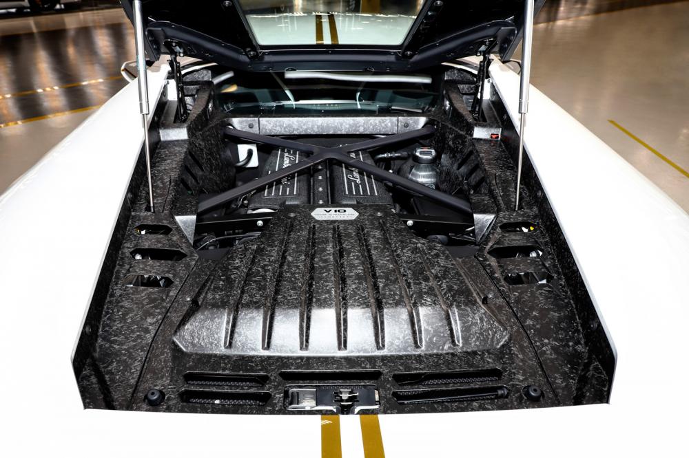 Siêu xe Lamborghini Huracan LP580-2 của Đức Giáo hoàng Francis vẫn sử dụng khối động cơ V10, dung tích 5.2 lít, sản sinh công suất tối đa 580 mã lực Siêu xe Lamborghini Huracan LP580-2 của Đức Giáo hoàng Francis vẫn sử dụng khối động cơ V10, dung tích 5.2 lít, sản sinh công suất tối đa 580 mã lực