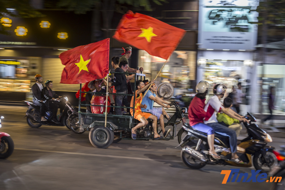 Xe ba gác là phương tiện được sử dụng khá nhiều trong các đoàn bão