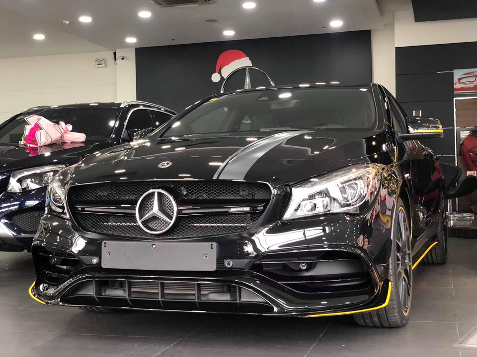 Phiên bản giới hạn Mercedes-AMG CLA45 4Matic Yellow Night đầu tiên về Việt Nam