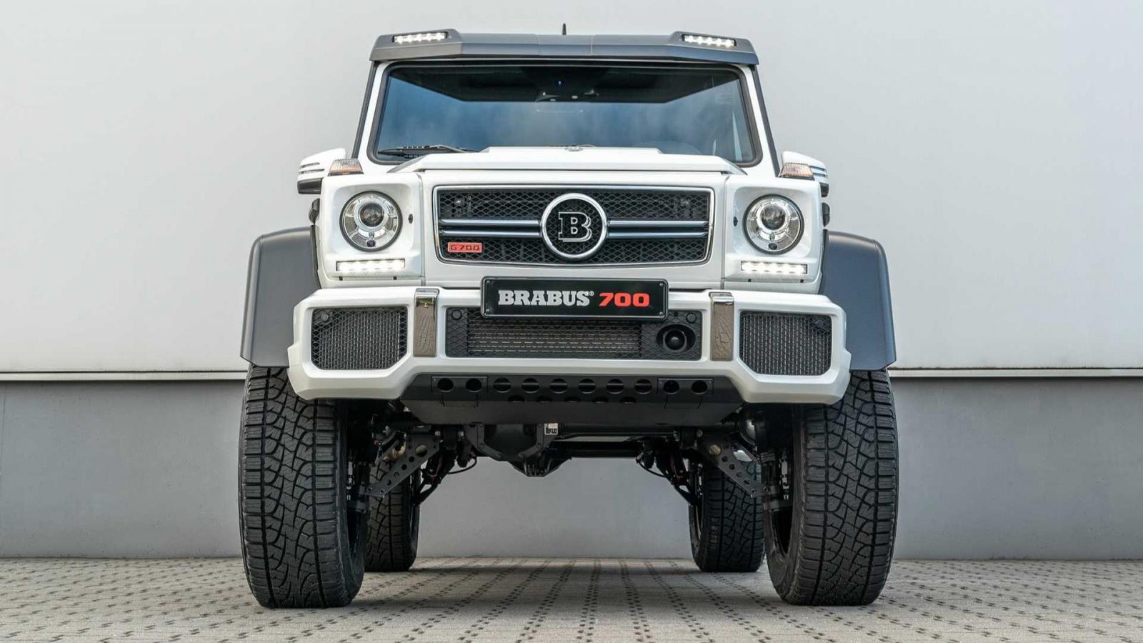 Phần đầu xe của Brabus 700 4x4² Final Edition Phần đầu xe của Brabus 700 4x4² Final Edition