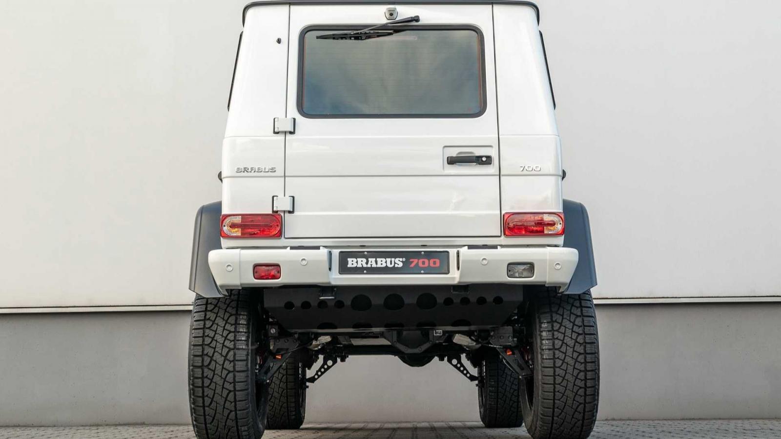 Brabus 700 4x4² Final Edition nhìn từ phía sau Brabus 700 4x4² Final Edition nhìn từ phía sau