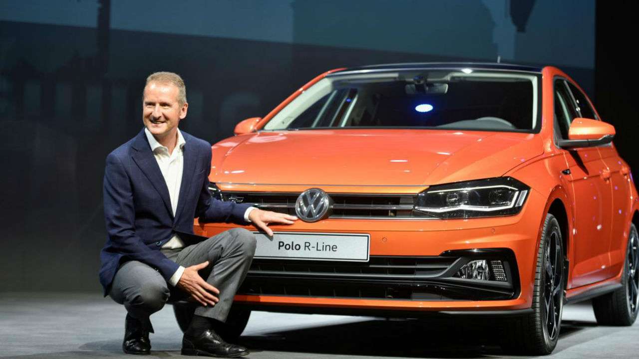 CEO Herbert Diess có lẽ giờ đang ngồi trên đống lửa CEO Herbert Diess có lẽ giờ đang ngồi trên đống lửa