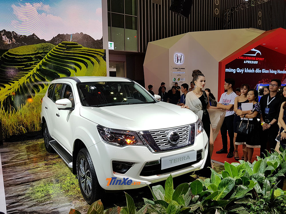 Nissan Terra bản số sàn mang động cơ diesel đã có mặt tại Hà Nội, giá khoảng 986 triệu đồng Nissan Terra bản số sàn mang động cơ diesel đã có mặt tại Hà Nội, giá khoảng 986 triệu đồng