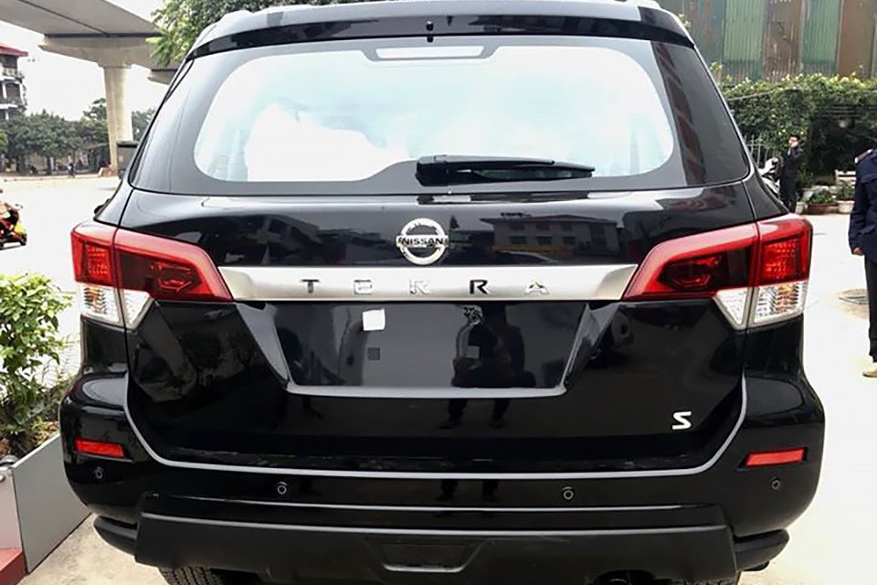 Nissan Terra bản số sàn mang động cơ diesel đã có mặt tại Hà Nội, giá khoảng 986 triệu đồng Nissan Terra bản số sàn mang động cơ diesel đã có mặt tại Hà Nội, giá khoảng 986 triệu đồng