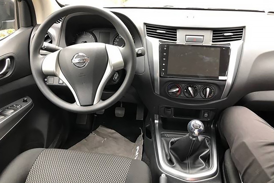 Nissan Terra bản số sàn mang động cơ diesel đã có mặt tại Hà Nội, giá khoảng 986 triệu đồng Nissan Terra bản số sàn mang động cơ diesel đã có mặt tại Hà Nội, giá khoảng 986 triệu đồng