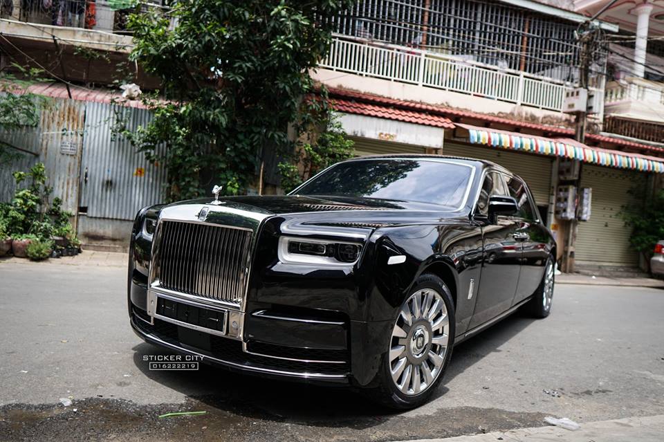 Rolls-Royce Phantom thế hệ thứ 8 sở hữu đèn pha laser Rolls-Royce Phantom thế hệ thứ 8 sở hữu đèn pha laser