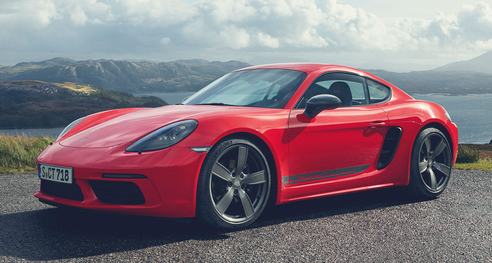 Porsche 718 Boxster T và 718 Cayman T 2019 dùng vành 20 inch màu xám titan Porsche 718 Boxster T và 718 Cayman T 2019 dùng vành 20 inch màu xám titan