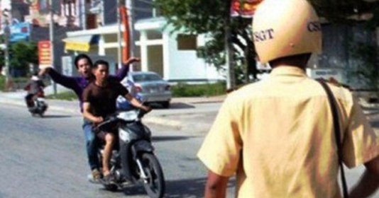 Nhiều trường hợp không đội mũ bảo hiểm khi tham gia giao thông vẫn đang diễn ra hằng ngày tại thủ đô