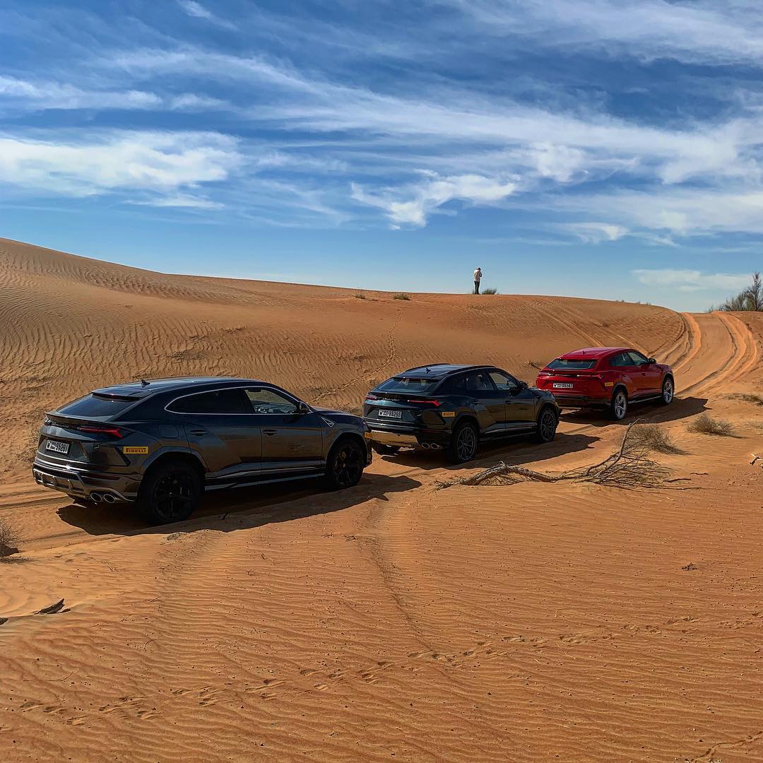 Những chiếc siêu xe Lamborghini Urus đủ màu sắc tham gia chương trình trải nghiệm Lamborghini Esperienza Những chiếc siêu xe Lamborghini Urus đủ màu sắc tham gia chương trình trải nghiệm Lamborghini Esperienza