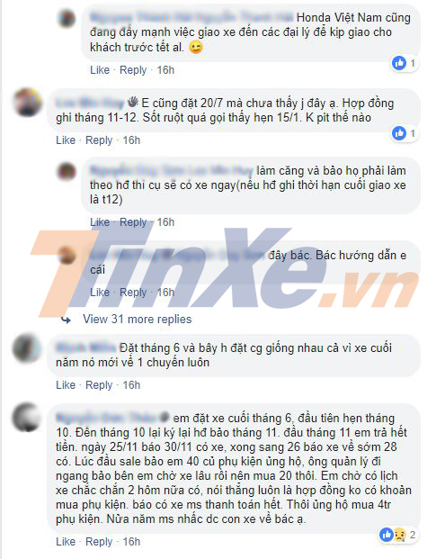 Nhiều khách hàng khác cho biết hõ cũng phải chờ xe từ 5 đến 6 tháng Nhiều khách hàng khác cho biết hõ cũng phải chờ xe từ 5 đến 6 tháng