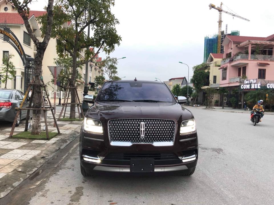 SUV hạng sang cỡ lớn Lincoln Navigator Black Label L 2018 của doanh nhân Hà Tĩnh