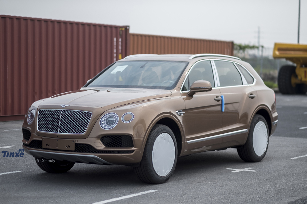 Chiếc Bentley Bentayga Onyx Edition đầu tiên về Việt Nam