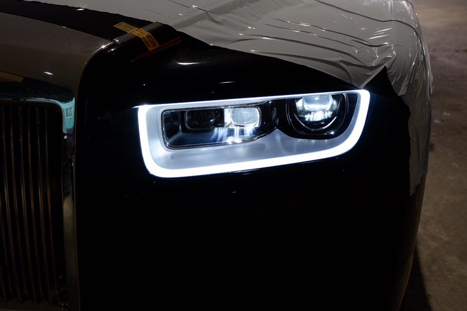 Rolls-Royce Phantom thế hệ thứ 8 có đèn pha Laser kết hợp cùng dải đèn LED chiếu sáng ban ngày Rolls-Royce Phantom thế hệ thứ 8 có đèn pha Laser kết hợp cùng dải đèn LED chiếu sáng ban ngày
