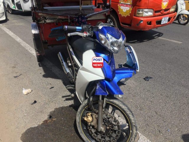 Chiếc xe tuk-tuk đã không làm chủ được tốc độ