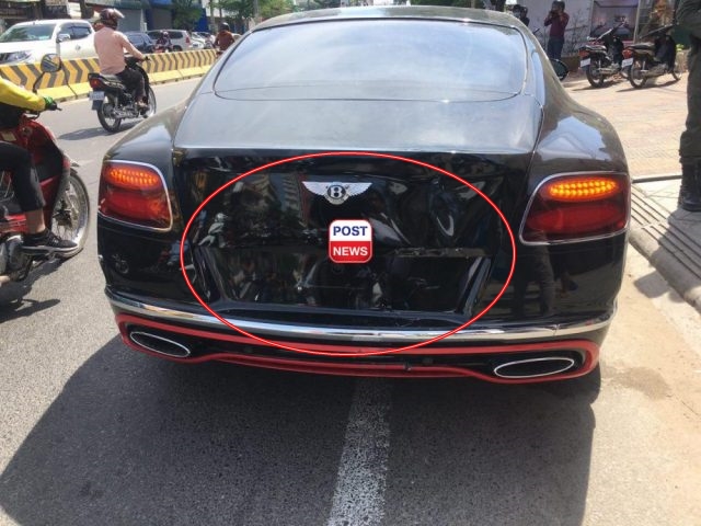 Nên đã tông thẳng vào đuôi xe chiếc Bentley Continental GT W12 2016