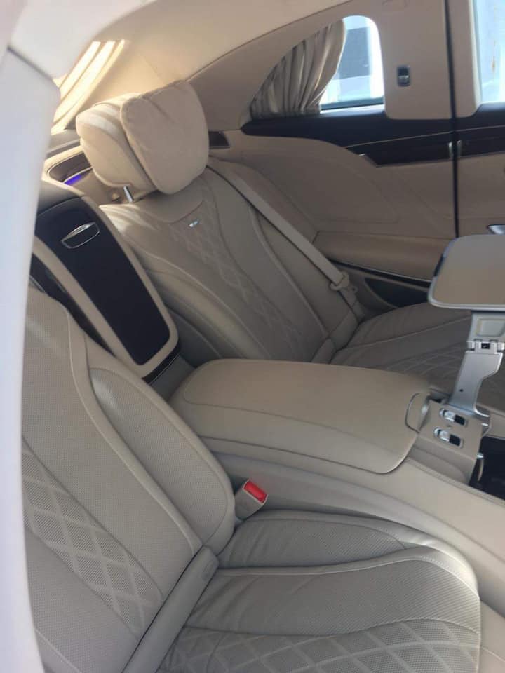 Nội thất siêu xa xỉ của Mercedes-Maybach S600 Pullman thứ 2 tại thị trường Việt Nam Nội thất siêu xa xỉ của Mercedes-Maybach S600 Pullman thứ 2 tại thị trường Việt Nam