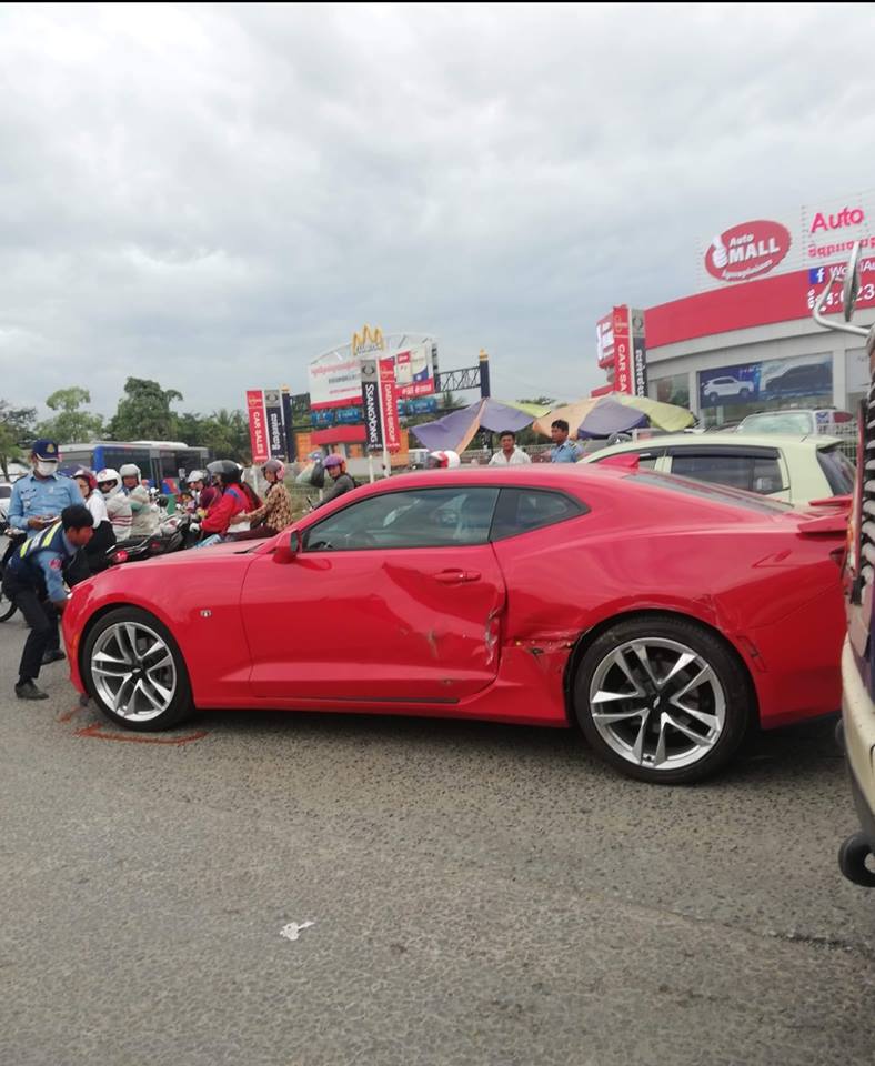 Thiệt hại dành cho chiếc Chevrolet Camaro RS khá nặng