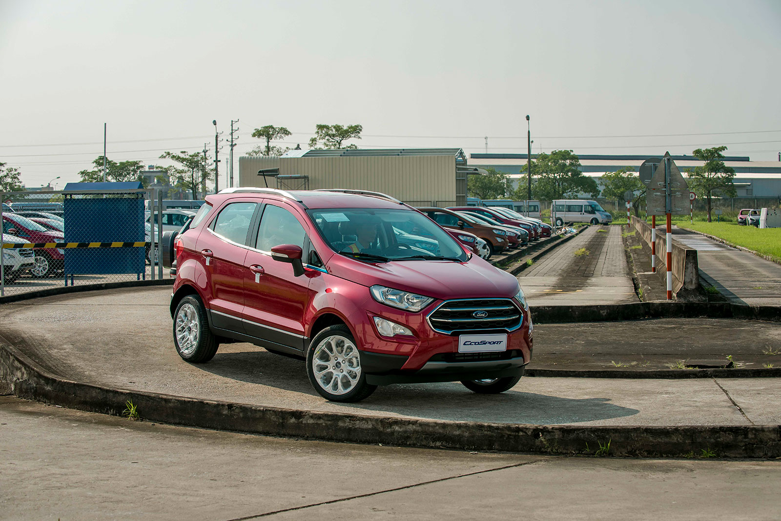 Ford EcoSport đang bán chạy ở phân khúc SUV đô thị Ford EcoSport đang bán chạy ở phân khúc SUV đô thị