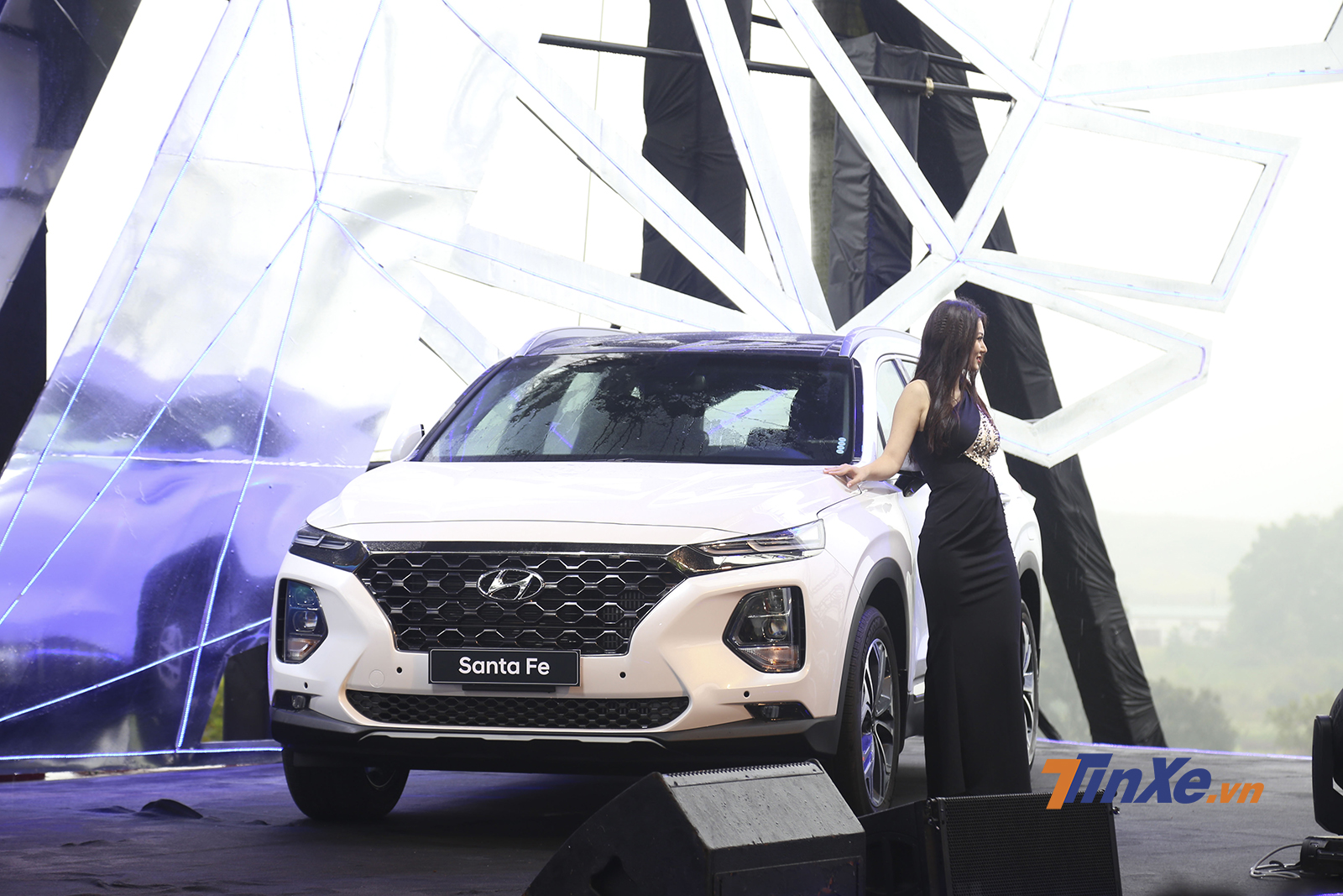 Đã có 3.000 đơn đặt hàng cho Hyundai SantaFe 2019