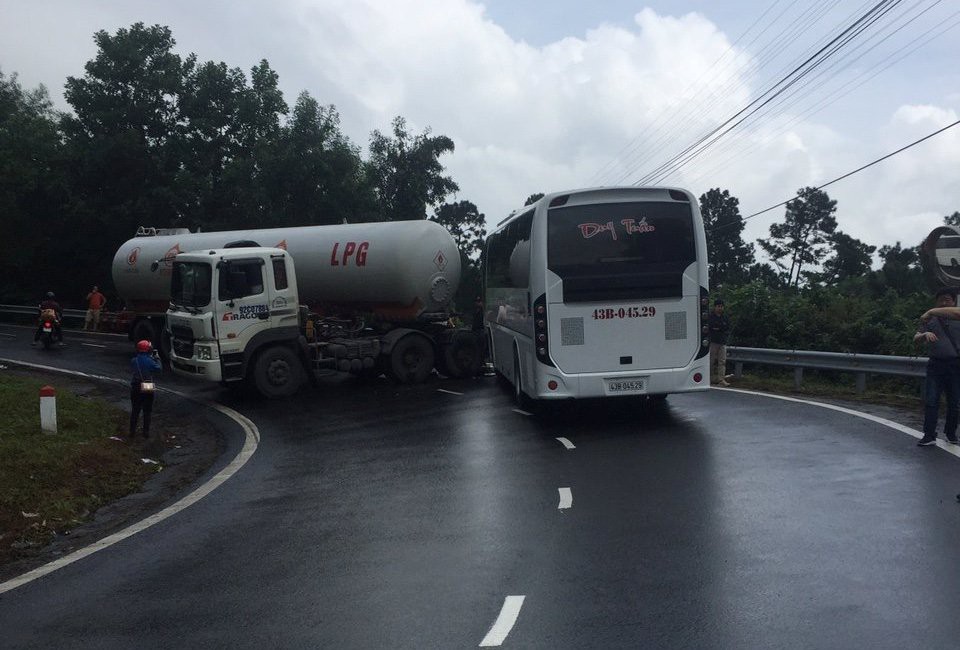 Rất may không có thương vong trong vụ tai nạn này Rất may không có thương vong trong vụ tai nạn này