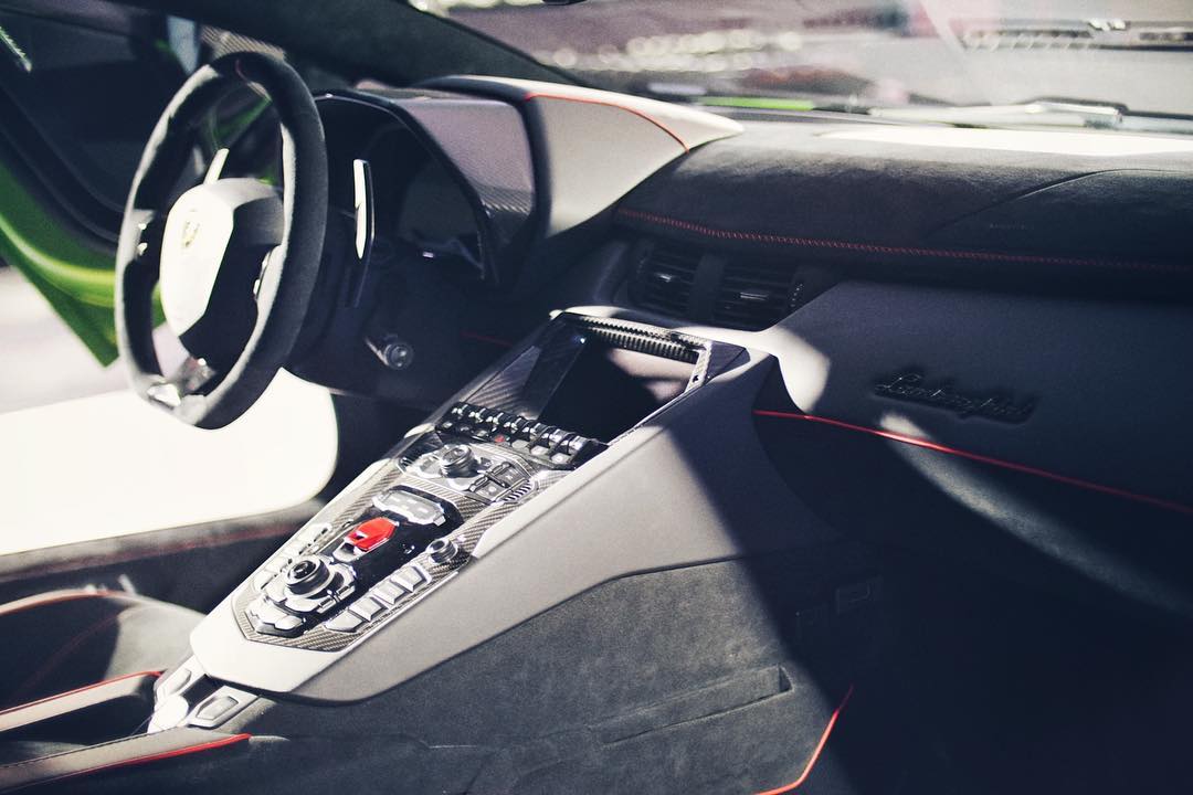 Công suất tối đa của Lamborghini Aventador SVJ mới ra mắt ở Thái Lan cao hơn 70 mã lực so với Aventador LP700-4