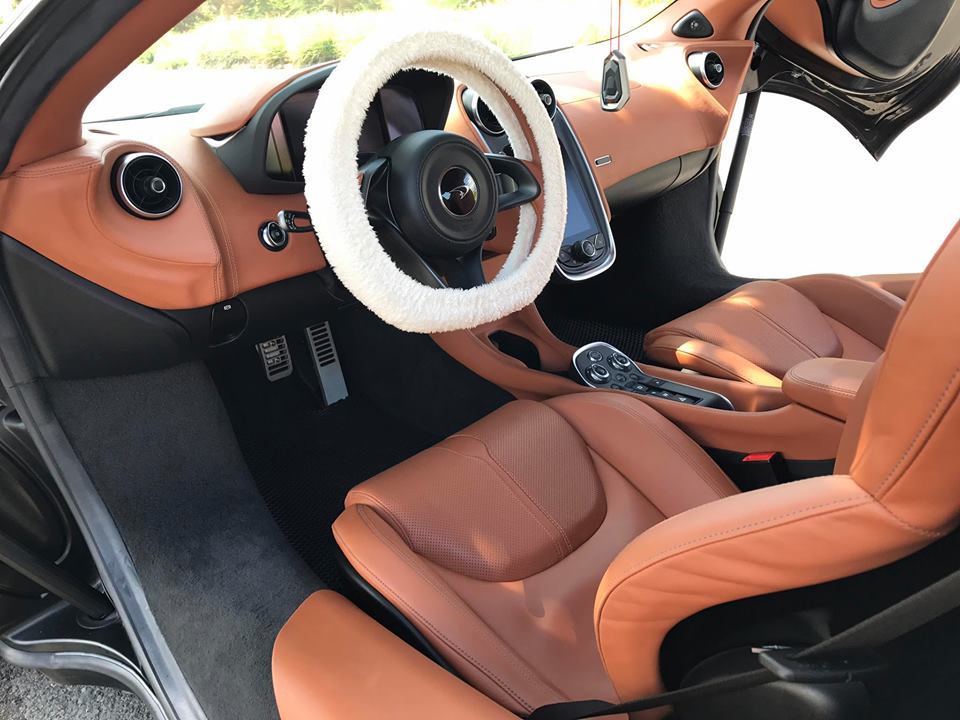 Nội thất siêu xe McLaren 570S độ độc nhất Việt Nam không có gì thay đổi