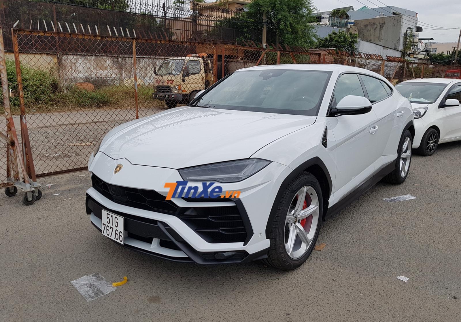  Hay 66 trên chiếc Lamborghini Urus